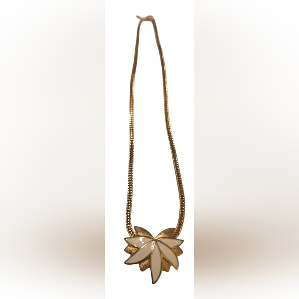 Vintage Monet Gold Tone Enamel Leaf Collar Necklace